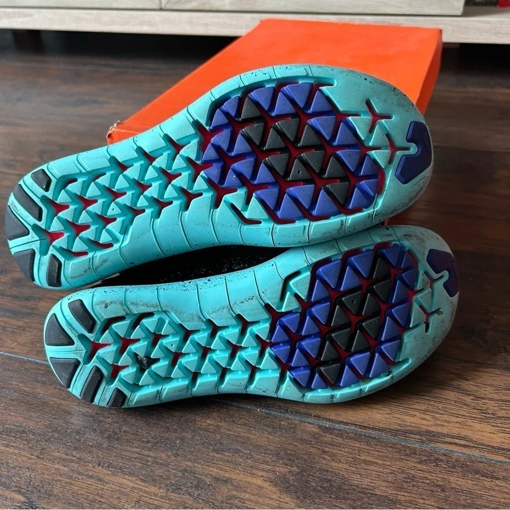 Nike, Women, Free Run Motion Running Sneakers